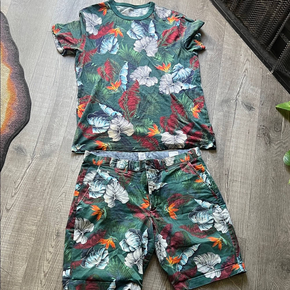 GAP Tropical Green and Red Floral Shorts Set